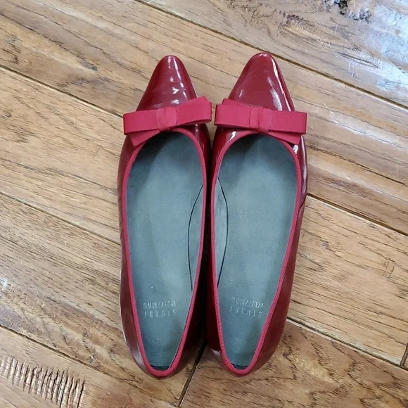 Stuart Weitzman Pointy Red Patent Flats - Picture 5 of 9